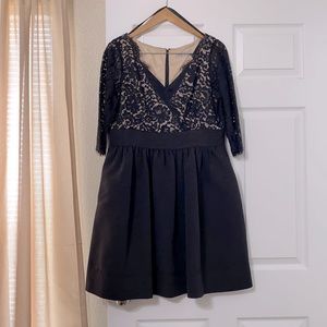 Perfect little black dress w/ pockets!